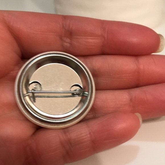 ⚡️FINAL PRICE⚡️ VTG I’ve Just Quit Smoking Bear w/ me Pin - Picture 3 of 4